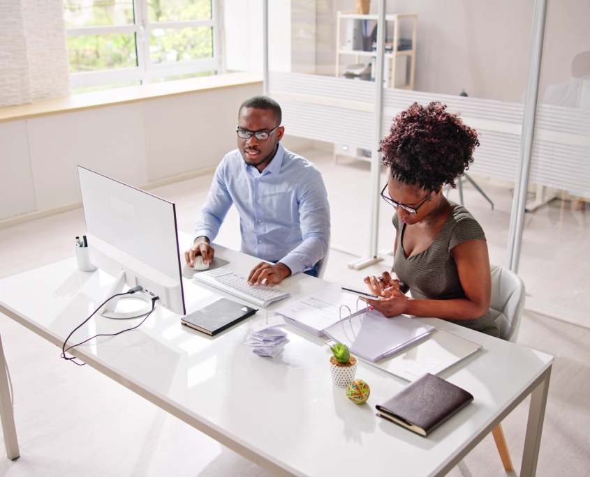 Financial Account And Compliance Advisor